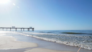 Courtesy Gulf Shores & Orange Beach Tourism Set along the Gulf of Mexico, Gulf Shores and Orange Beach offer unique event venues and plenty for attendees to do. Convention hotels include Perdido Beach Resort and The Lodge at Gulf State Park. Teambuilding activities range from sand-castle building to dolphin-watching cruises to glass blowing at the Coastal Arts Center.