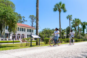 Courtesy Jekyll Island Authority A couple of travelers bike in Jekyll Island, Ga.